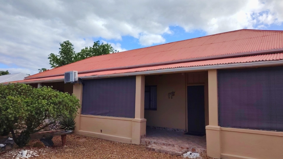 3 Bedroom Property for Sale in De Zoete Inval Western Cape